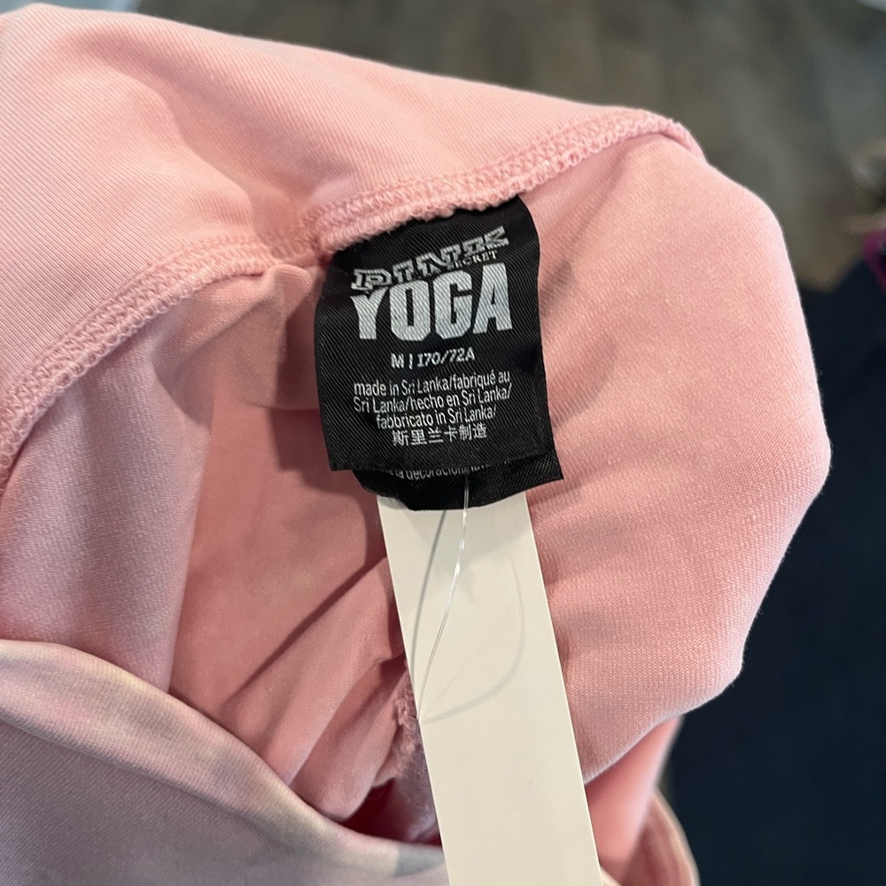 Pink Victoria secret scrunch butt leggings